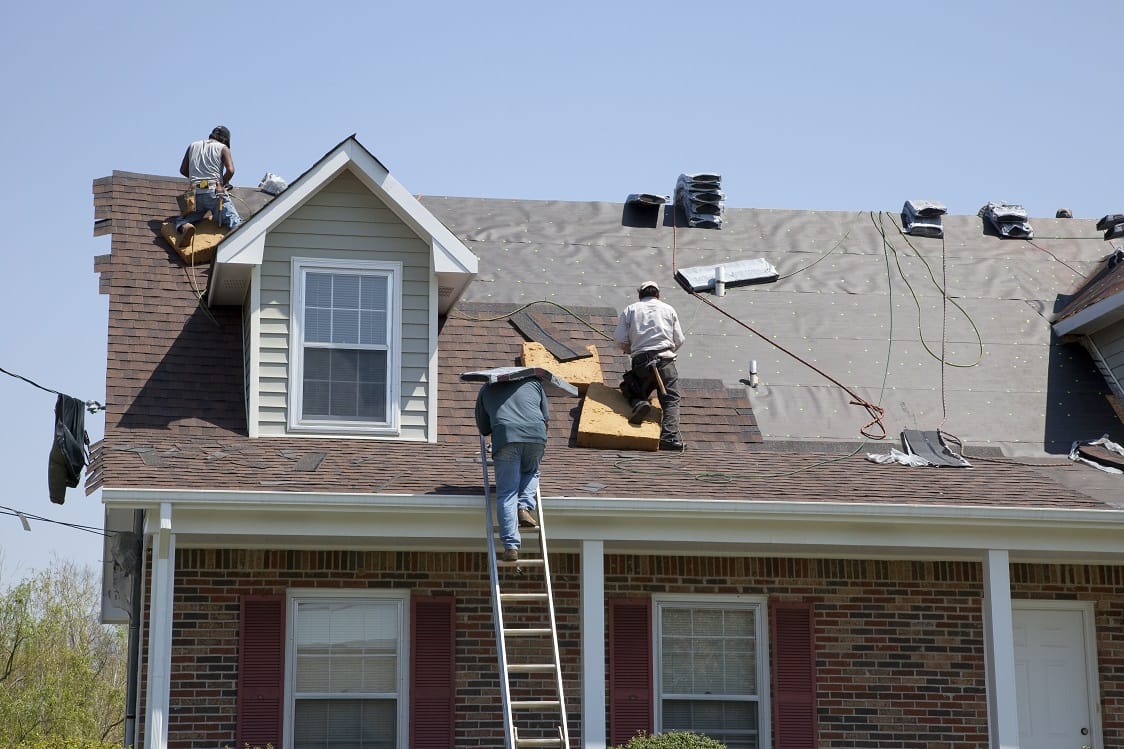 hiring a good roofing contractor company in NH